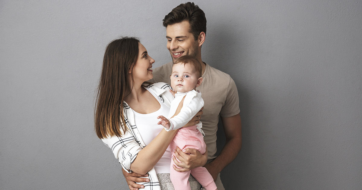 Auxilio de maternidad o paternidad